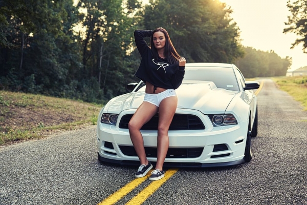 Laura Russell joins the ShockerRacing Girls_3