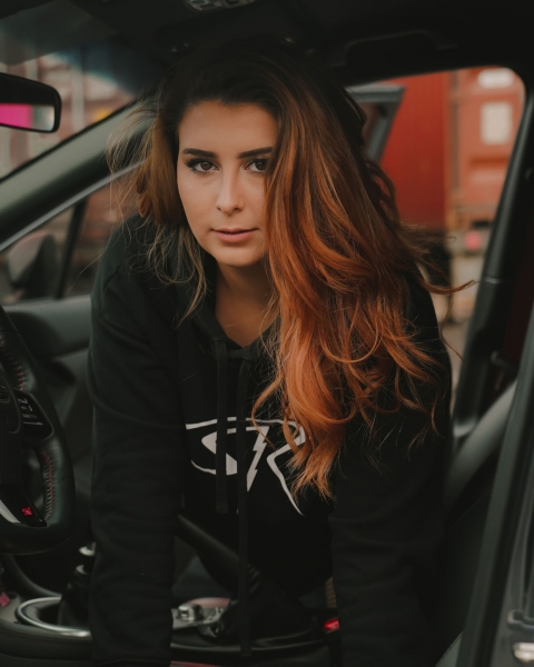 Rachel Watson aka @370z_rach joins the ShockerRacing Girls_6