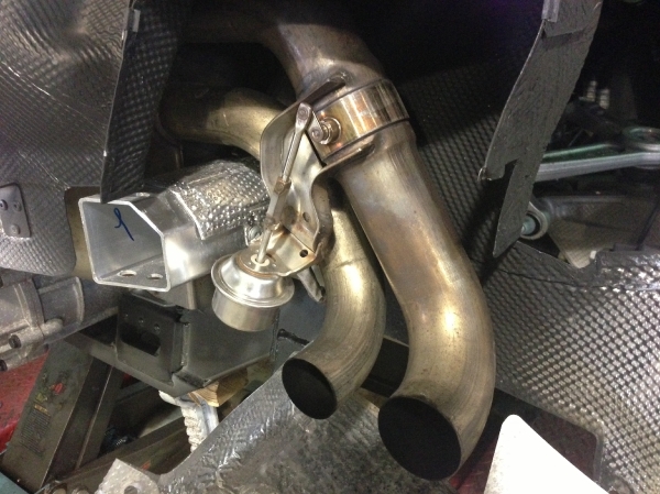 Audi R8 V10 Fabspeed Exhaust Install_2