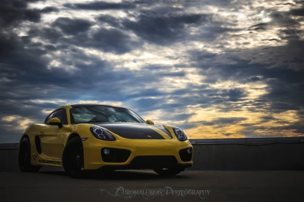 ShockerRacing Racing Yellow Porsche Cayman 981 Chromalusion Photography_1