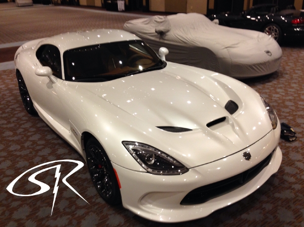 Pearl White Italian Edition Viper SRT