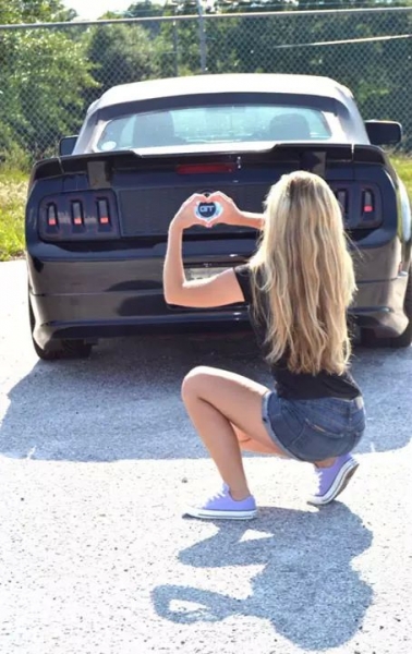 Taylor Sloan with her Mustang GT_10