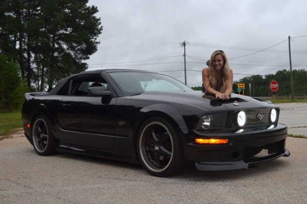 Taylor Sloan with her 2005 Ford Mustang GT_2