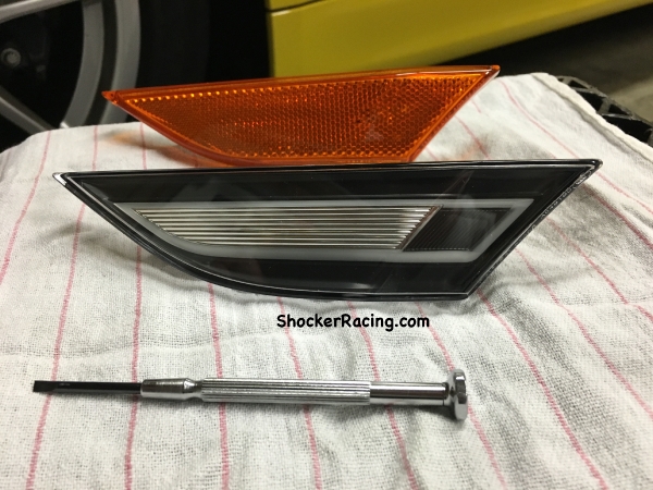 How to install LED Clear Side Markers on a Porsche Cayman/Boxster 981_2