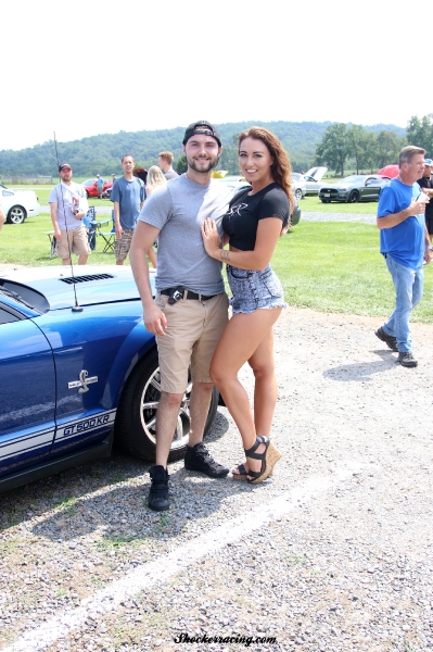 Bex Russ at American Muscle 2017 with a fan