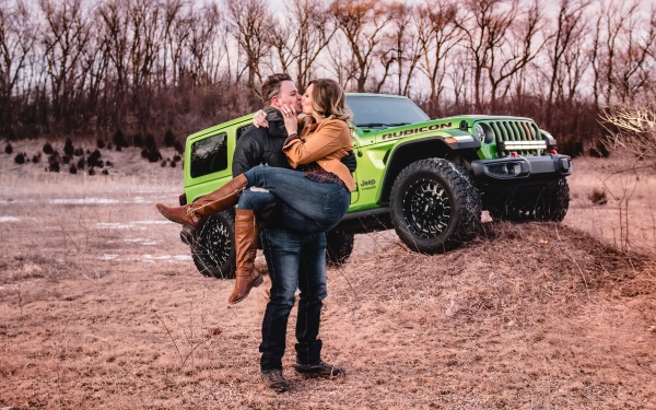 Winter Jeep Photo Shoot with JR Photon featuring Jeep Girls_5