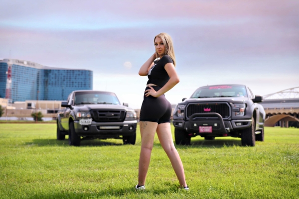 Angie Moltzan for ShockerRacing Girls - Dallas Shoot fall 2020_5